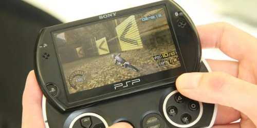 索尼PSP Go掌机迎来扩容模块 MicroSD卡替代记忆棒